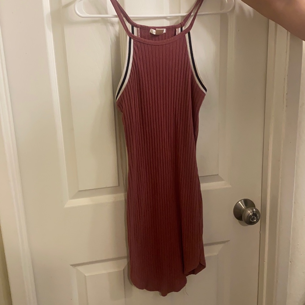 Stretchy midi dress. Perfect for Cali weather